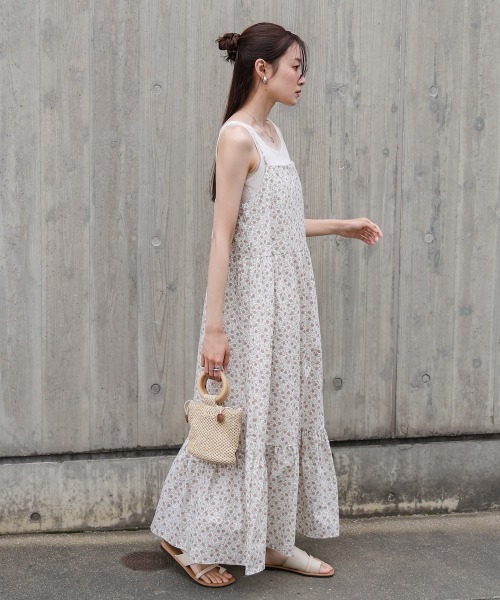 【swankiss】クロップドトップス×花柄バルーンキャミワンピース swankiss】クロップドトップス×花柄バルーンキャミワンピース