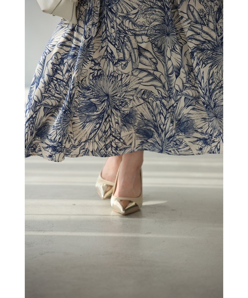 cawaii（カワイイ）の「ボタニカル柄とろみ艶ロングスカート（スカート・レディース・ブルー・FREE）」の15枚目の写真