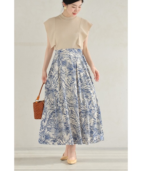 cawaii（カワイイ）の「ボタニカル柄とろみ艶ロングスカート（スカート・レディース・ブルー・FREE）」の19枚目の写真