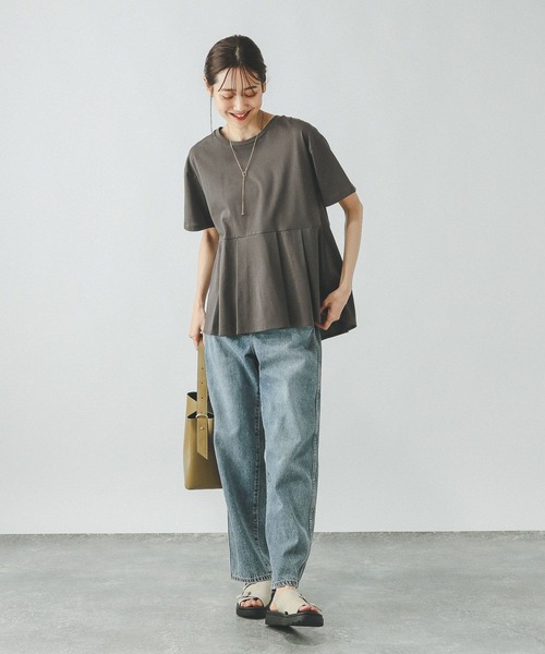 GLOBAL WORK（グローバルワーク）の「快適ペプラムプルオーバー半袖/289382（Tシャツ/カットソー・レディース・チャコールグレー/ブラック/アイボリー/ブルー系その他5・MEDIUM/LARGE）」の20枚目の写真