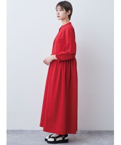 Live in comfort（リブインコンフォート）の「リブ　イン　コンフォート　ことりっぷコラボ　旅行に連れていきたくなる！　一枚あると便利な着映えワンピース（ワンピース・レディース・レッド/ネイビー・M/L/LL/4L/3L/S/MP）」の5枚目の写真