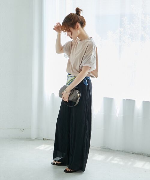 le.coeur blanc（ルクールブラン）の「《手洗い可能》チュールねじりスリーブフレンチプルオーバー（Tシャツ/カットソー・レディース・ブラック/グレイッシュベージュ/オフホワイト/ベージュ・38）」の21枚目の写真