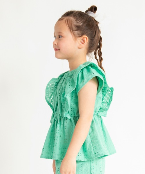 BRANSHES（ブランシェス）の「【プチレディ/ベビーとおそろい】スカラップ刺繍ブラウス（シャツ/ブラウス・キッズ・ブラック/グリーン・120/140/130/90/100/150/110）」の3枚目の写真