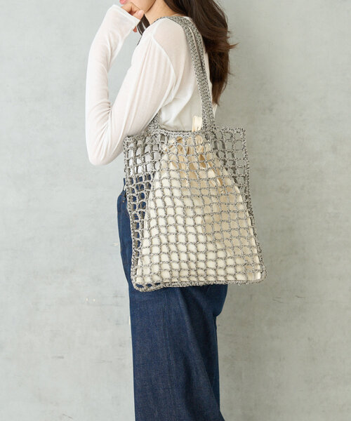 BIRTHDAY BAR（バースデイバー）の「ペーパー手編みメッシュフラットバッグ（トートバッグ・レディース・ベージュ/グレー/パープル/ネイビー・0）」の5枚目の写真
