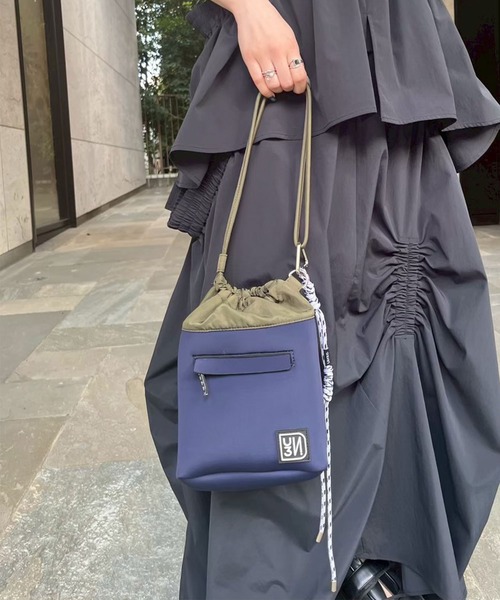 UN3D.（アンスリード）の「2WAY DIVER PURSE / 2WAYダイバーパース（ショルダーバッグ・レディース・ブラック/グレー/カーキ・FREE）」の18枚目の写真