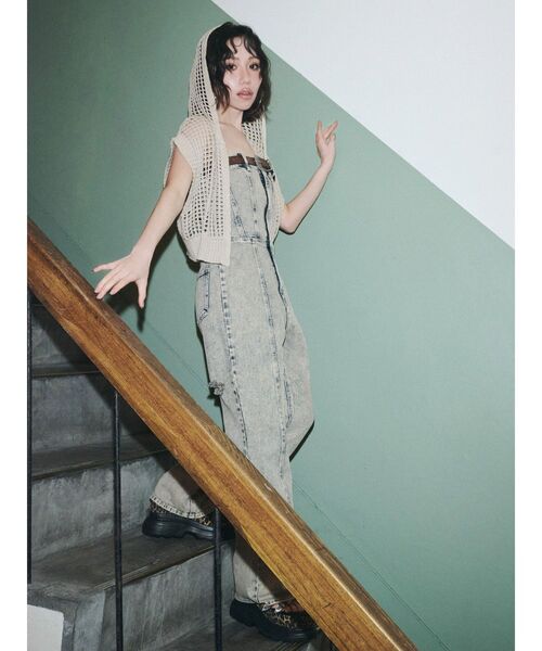 EVRIS（エヴリス）の「メッシュジップアップニットベスト（ニット/セーター・レディース・アイボリー/ブラック/ブルー・FREE）」の17枚目の写真