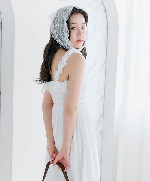 OLIVE des OLIVE(オリーブデオリーブ)の「【S/Mサイズ展開】シャーリングフリルキャミワンピ(ワンピース・レディース・オフホワイト/サックスブルー/アイボリー/ブラック・SMALL/MEDIUM)」の18枚目の写真