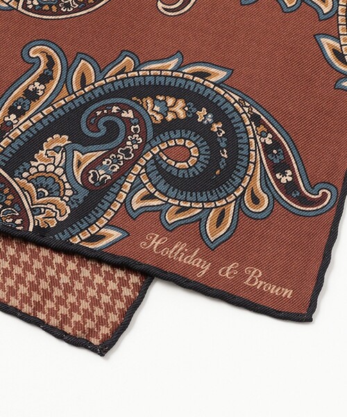 BEAMS F（ビームスエフ）の「Holliday ＆ Brown / シルク ペイズリー柄 チーフ（ハンカチ/ハンドタオル・メンズ・ブラウン系その他3/レッド系その他7・ONE SIZE）」の4枚目の写真