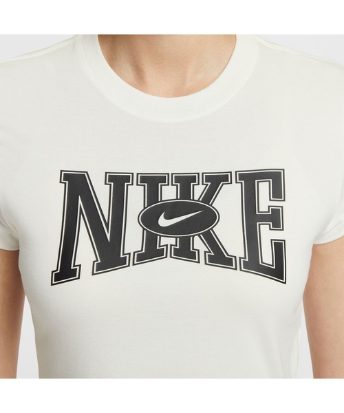 NIKE（ナイキ）の「ナイキ NIKE ナイキ  NSW スリム クロップ ストリート S/S Tシャツ（Tシャツ/カットソー・レディース・オフホワイト/ブラック・S/M/L）」の6枚目の写真