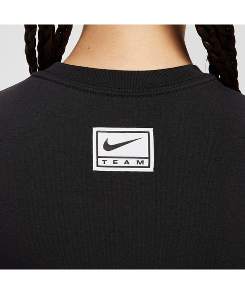 NIKE（ナイキ）の「ナイキ NIKE ナイキ  NSW スリム クロップ ストリート S/S Tシャツ（Tシャツ/カットソー・レディース・オフホワイト/ブラック・S/M/L）」の11枚目の写真