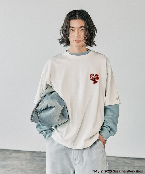 BAYFLOW（ベイフロー）の「【SESAME STREET(セサミストリート)】別注アソートプリント半袖Tシャツ（Tシャツ/カットソー・メンズ・オフホワイト/ベージュ/チャコール/ネイビー・LARGE/MEDIUM）」の8枚目の写真