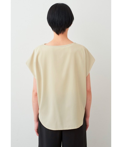 IEDIT（イディット）の「ＩＥＤＩＴ　接触冷感・吸汗速乾がうれしい　華やかドレープネックブラウス（シャツ/ブラウス・レディース・ホワイト/ネイビー/ライトベージュ・M/L/LL/3L/S）」の9枚目の写真