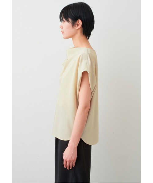 IEDIT（イディット）の「ＩＥＤＩＴ　接触冷感・吸汗速乾がうれしい　華やかドレープネックブラウス（シャツ/ブラウス・レディース・ホワイト/ネイビー/ライトベージュ・M/L/LL/3L/S）」の8枚目の写真