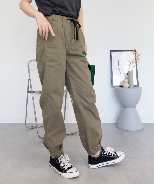 RCD(アールシーディー)の「ゆったりジョガーパンツ(チノパンツ・レディース・ベージュ/ライトカーキ/ブラック・M/L/LL/3L/4L)」の16枚目の写真
