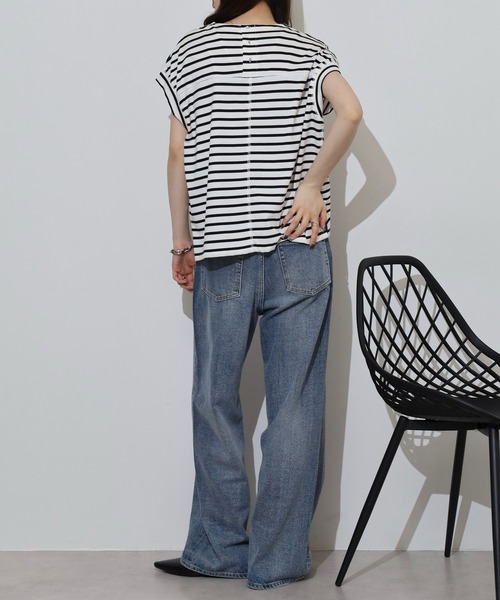 EGLANTINE(エグランティーヌ)の「EGLANTINE ハート刺繍ポケット フレンチスリーブカットソー(Tシャツ/カットソー・レディース・ネイビー×ホワイト/ホワイト×ブラック/ブラック/オフホワイト・40)」の14枚目の写真