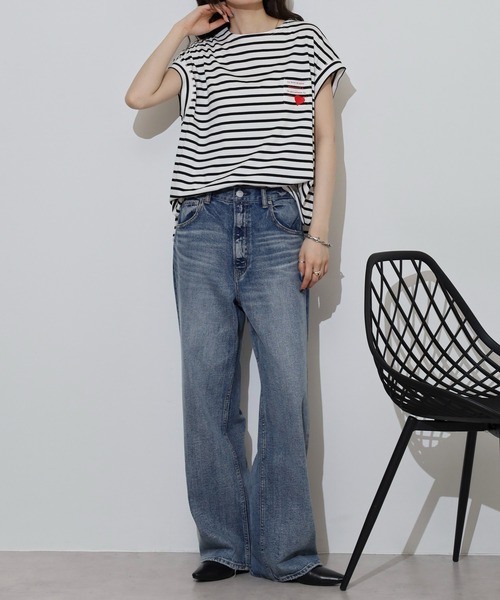 EGLANTINE(エグランティーヌ)の「EGLANTINE ハート刺繍ポケット フレンチスリーブカットソー(Tシャツ/カットソー・レディース・ネイビー×ホワイト/ホワイト×ブラック/ブラック/オフホワイト・40)」の13枚目の写真
