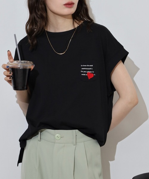 エグランティーヌ EGLANTINE ローズペトール 配色ロゴプリントカットソー （ブラック） セール】EGLANTINE ハート刺繍ポケット フレンチスリーブ