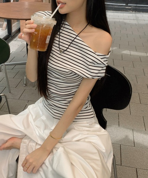 HALEY PESCA(ヘーリーペスカ)の「HALEY PESCA/細めボーダー ワンショルダートップス(Tシャツ/カットソー・レディース・ホワイト・SMALL/MEDIUM/LARGE)」の8枚目の写真