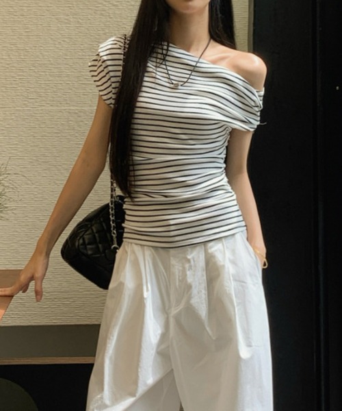 HALEY PESCA(ヘーリーペスカ)の「HALEY PESCA/細めボーダー ワンショルダートップス(Tシャツ/カットソー・レディース・ホワイト・SMALL/MEDIUM/LARGE)」の11枚目の写真