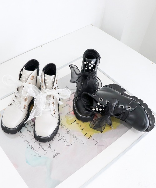 byあしながおじさん（バイアシナガオジサン）の「軽量｜厚底チュールリボンブーツ　8710621（ブーツ・レディース・ブラック/オフホワイト・S/M/L/LL）」の3枚目の写真