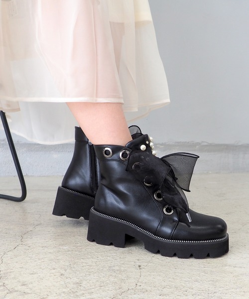 byあしながおじさん（バイアシナガオジサン）の「軽量｜厚底チュールリボンブーツ　8710621（ブーツ・レディース・ブラック/オフホワイト・S/M/L/LL）」の11枚目の写真