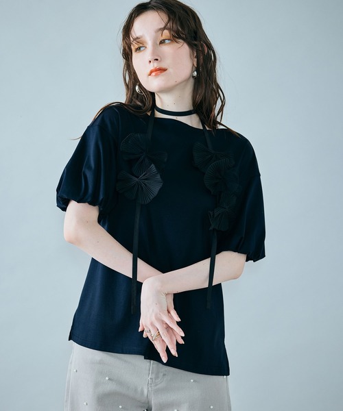 Audie a Muses(オーディアミューズ)の「フラワーモチーフヒモ付きカットソー(Tシャツ/カットソー・レディース・ブラック/オフホワイト・38/42)」の16枚目の写真
