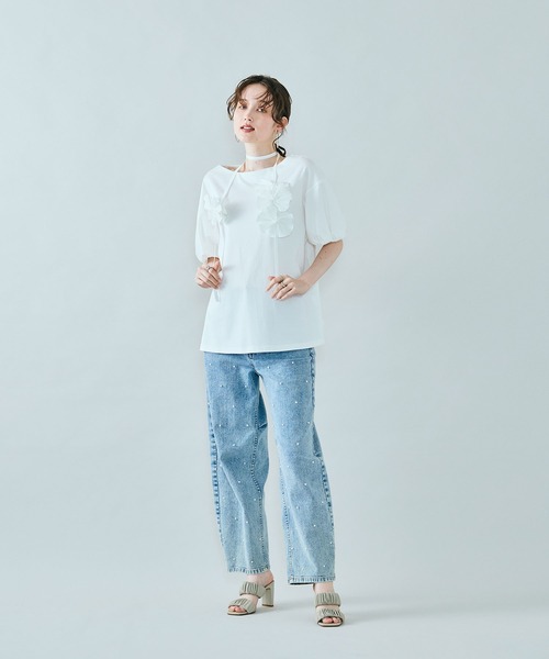 Audie a Muses(オーディアミューズ)の「フラワーモチーフヒモ付きカットソー(Tシャツ/カットソー・レディース・ブラック/オフホワイト・38/42)」の14枚目の写真