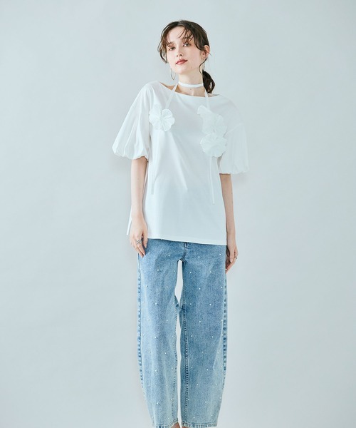Audie a Muses(オーディアミューズ)の「フラワーモチーフヒモ付きカットソー(Tシャツ/カットソー・レディース・ブラック/オフホワイト・38/42)」の12枚目の写真