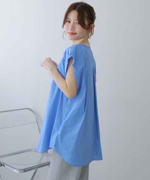 LAULEN(ローレン)の「cotton tuck front slit blouse /コットンタックフロントスリットブラウス(シャツ/ブラウス・レディース・ホワイト/ブルー・FREE)」の3枚目の写真
