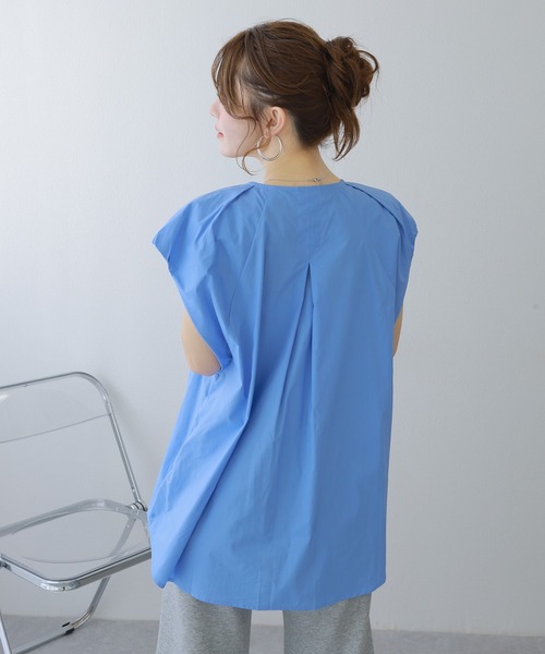 LAULEN(ローレン)の「cotton tuck front slit blouse /コットンタックフロントスリットブラウス(シャツ/ブラウス・レディース・ホワイト/ブルー・FREE)」の5枚目の写真