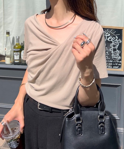 KOBE LETTUCE(コウベレタス)の「ドレープTシャツ(Tシャツ/カットソー・レディース・ピンク/ホワイト系/サックスブルー/グレイッシュベージュ/ブラック・L/M)」の9枚目の写真