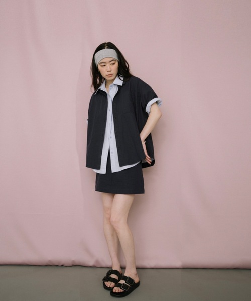 DRWCYS（ドロシーズ）の「ミニマルオーバーサイズシャツ（シャツ/ブラウス・レディース・サックスブルー/ネイビー・FREE）」の7枚目の写真