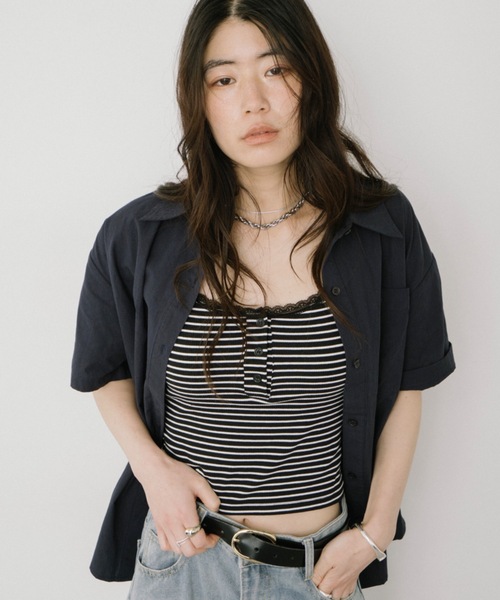 DRWCYS（ドロシーズ）の「ミニマルオーバーサイズシャツ（シャツ/ブラウス・レディース・サックスブルー/ネイビー・FREE）」の8枚目の写真