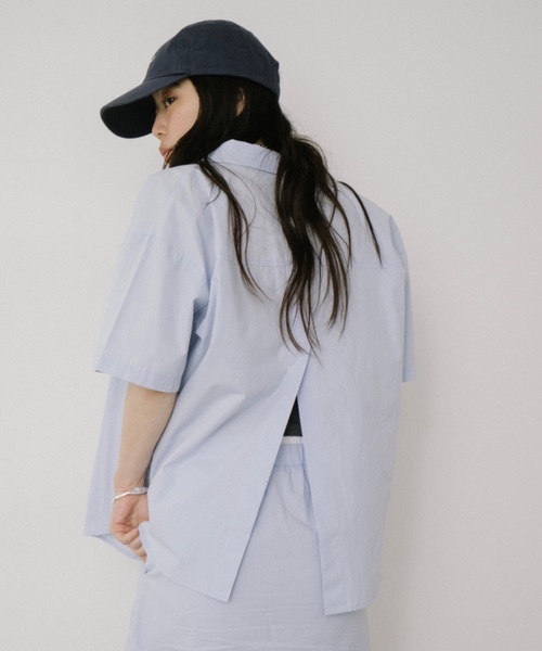 DRWCYS（ドロシーズ）の「ミニマルオーバーサイズシャツ（シャツ/ブラウス・レディース・サックスブルー/ネイビー・FREE）」の15枚目の写真