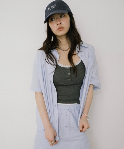 DRWCYS（ドロシーズ）の「ミニマルオーバーサイズシャツ（シャツ/ブラウス・レディース・サックスブルー/ネイビー・FREE）」の13枚目の写真