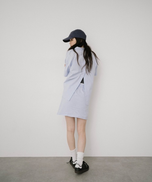DRWCYS（ドロシーズ）の「ミニマルオーバーサイズシャツ（シャツ/ブラウス・レディース・サックスブルー/ネイビー・FREE）」の19枚目の写真