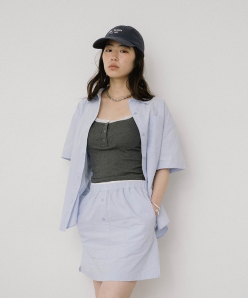 DRWCYS（ドロシーズ）の「ミニマルオーバーサイズシャツ（シャツ/ブラウス・レディース・サックスブルー/ネイビー・FREE）」の16枚目の写真