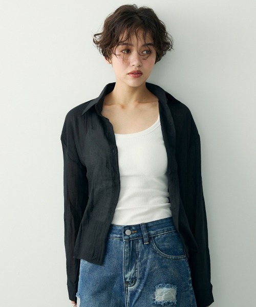 Clum(クルム)の「ライトシアーオーバーシャツ(シャツ/ブラウス・レディース・ブラック/ホワイト/チャコールグレー・FREE)」の3枚目の写真