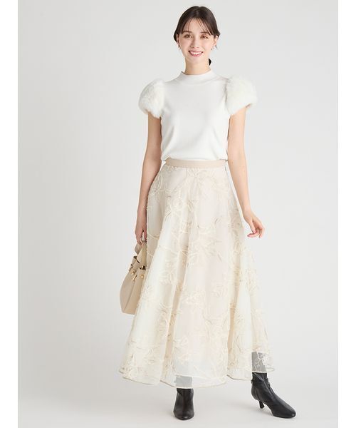 CELFORD（セルフォード）の「ブラッシュドエンブロイダリースカート（スカート・レディース・ライトベージュ/ブラック/ライトグレー・38/36）」の17枚目の写真