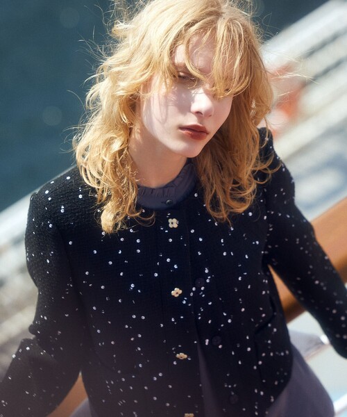 組曲(クミキョク)の「バウンディングシャーティング バンドカラーフリル ブラウス(シャツ/ブラウス・レディース・アイボリー系/グレー系/ブラック系・2/3)」の10枚目の写真