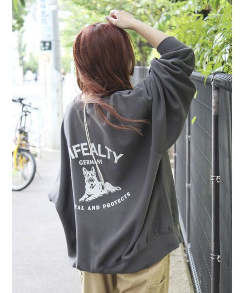 Ungrid（アングリッド）の「ドッグプリントルーズスウェット（スウェット・レディース・チャコールグレー/ライトグレー/レッド・SMALL/MEDIUM）」の18枚目の写真