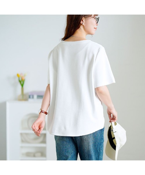 GOLDJAPAN（ゴールドジャパン）の「ウェーブ裾アシメTシャツ【大きいサイズ対応】（Tシャツ/カットソー・レディース・ブラック/ホワイト・LL/3L/4L/5L）」の15枚目の写真