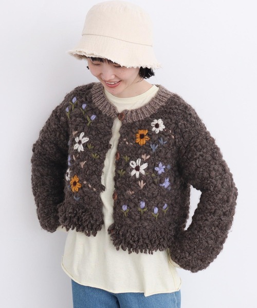 l'atelier du savon(アトリエドサボン)の「花の咲く散歩道 ハンドニットカーディガン(カーディガン/ボレロ・レディース・オフホワイト/ブラウン・FREE)」の14枚目の写真