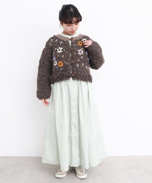 l'atelier du savon(アトリエドサボン)の「花の咲く散歩道 ハンドニットカーディガン(カーディガン/ボレロ・レディース・オフホワイト/ブラウン・FREE)」の19枚目の写真