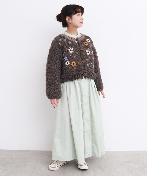 l'atelier du savon(アトリエドサボン)の「花の咲く散歩道 ハンドニットカーディガン(カーディガン/ボレロ・レディース・オフホワイト/ブラウン・FREE)」の18枚目の写真