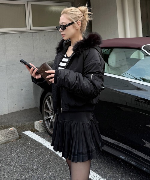 ROYAL PARTY（ロイヤルパーティー）の「【ZOZO限定】フードファー付袖ギャザー中綿ジャケット（その他アウター・レディース・オフホワイト/ブラック・FREE）」の9枚目の写真