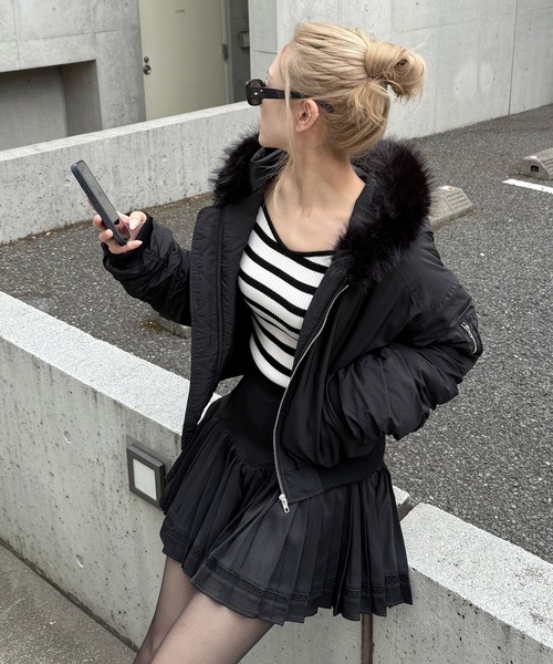 ROYAL PARTY（ロイヤルパーティー）の「【ZOZO限定】フードファー付袖ギャザー中綿ジャケット（その他アウター・レディース・オフホワイト/ブラック・FREE）」の13枚目の写真