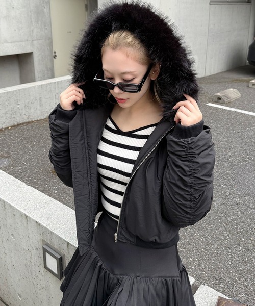 ROYAL PARTY（ロイヤルパーティー）の「【ZOZO限定】フードファー付袖ギャザー中綿ジャケット（その他アウター・レディース・オフホワイト/ブラック・FREE）」の14枚目の写真