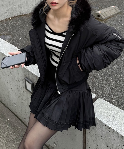 ROYAL PARTY（ロイヤルパーティー）の「【ZOZO限定】フードファー付袖ギャザー中綿ジャケット（その他アウター・レディース・オフホワイト/ブラック・FREE）」の12枚目の写真