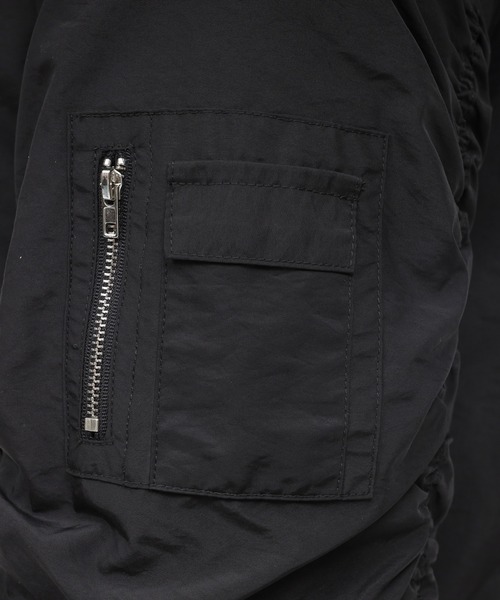 ROYAL PARTY（ロイヤルパーティー）の「【ZOZO限定】フードファー付袖ギャザー中綿ジャケット（その他アウター・レディース・オフホワイト/ブラック・FREE）」の21枚目の写真